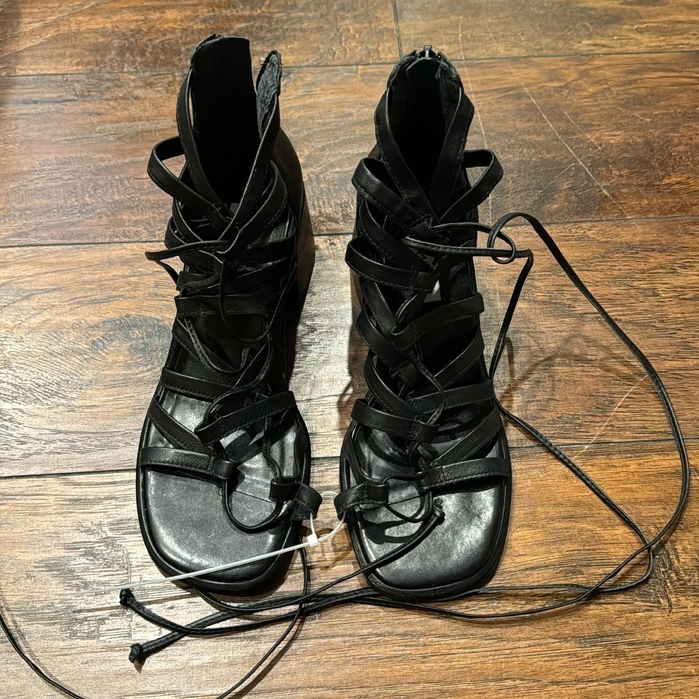 NEW! Steve Madden Black Leather Cherri Strappy Sandal - Size 7 - Picture 7 of 16